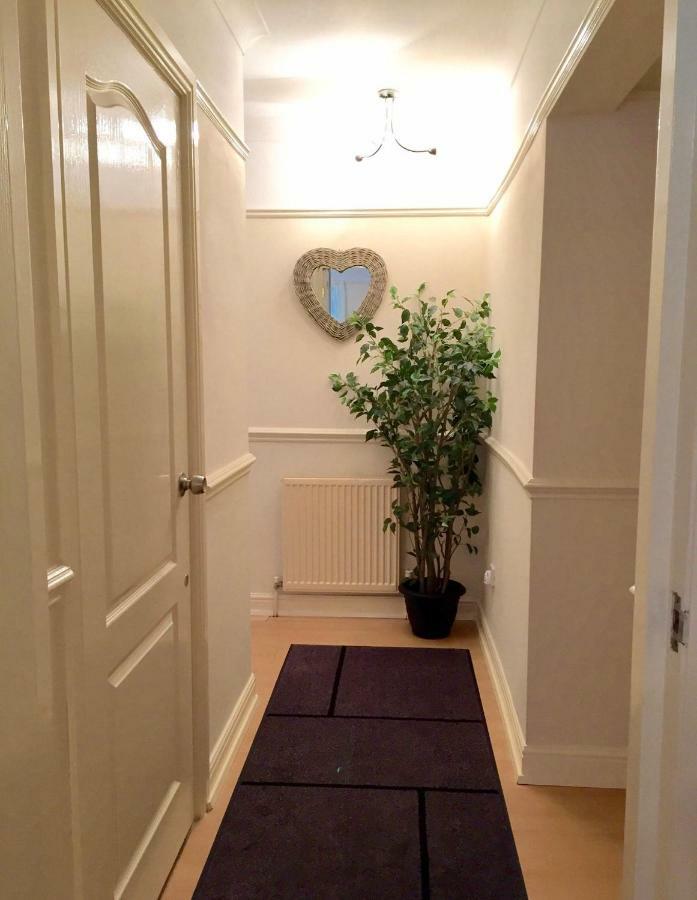 Be My Guest Liverpool - Ground Floor Apartment With Parking Exteriör bild